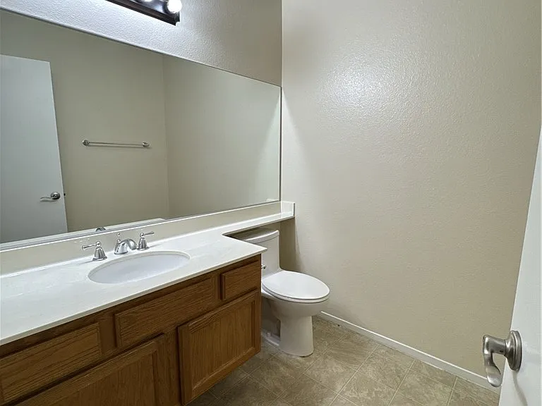 8240 Marcasel Dr — Photo 23