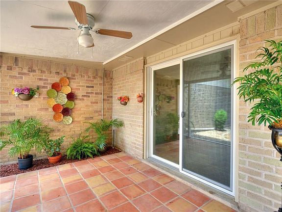 3rd image of 11131 Pinehurst Dr APT A