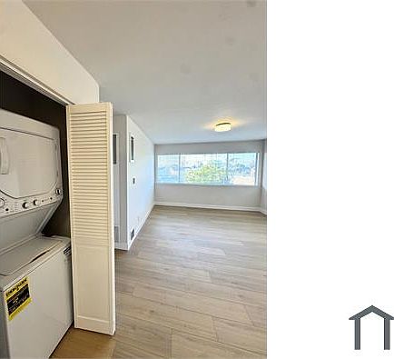 3rd image of 1922 S Hobart Blvd APT 12