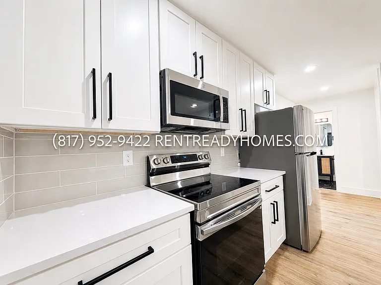 1510 W Jefferson Blvd #207 — Photo 1
