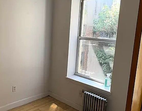 3rd image of 2228 Amsterdam Ave APT 4F