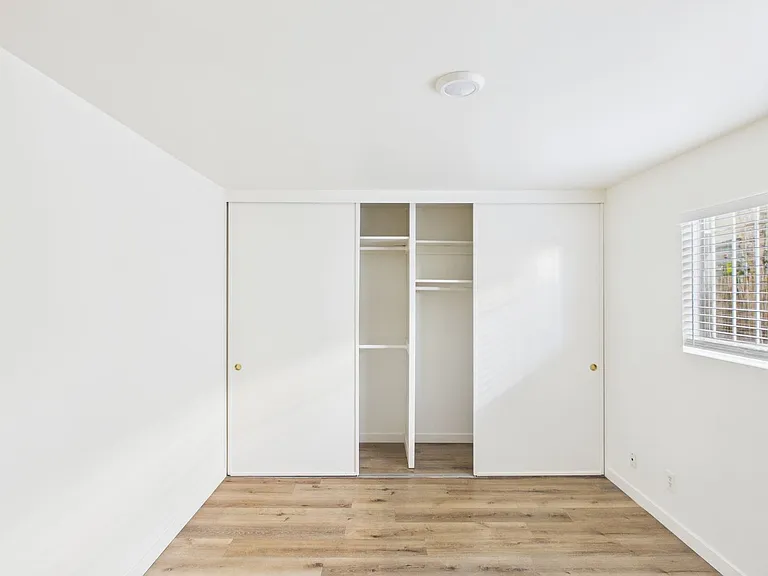 4582 Maryland Street — Photo 12