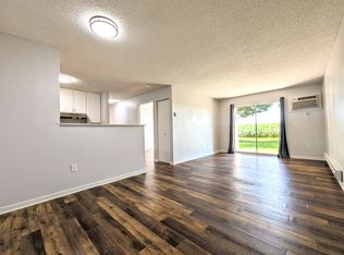 410G E 15th St #G, Pella, IA 50219
