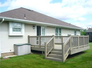 101 Rochelle Ln, Monaca, PA 15061