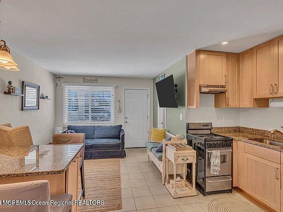 4th image of 2307 Grand Central Ave APT 6