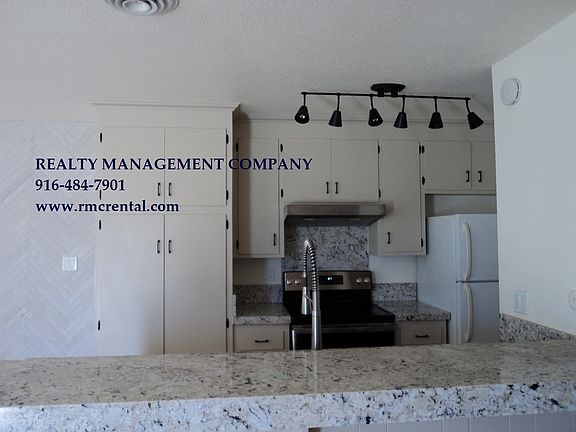3rd image of 9025 Montoya St APT 3