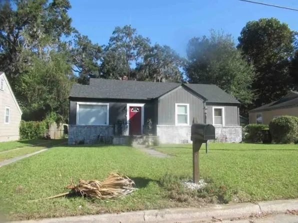 224 W 73rd St, Savannah, GA 31405