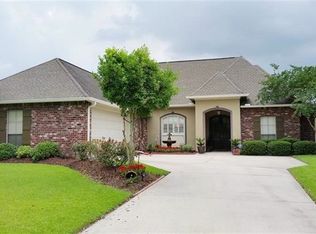 12343 Plantation Creek Dr, Geismar, LA 70734