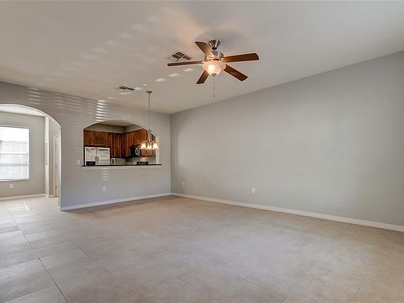 3rd image of 12626 Carlby Cir