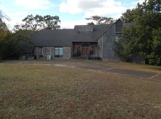 303 E Park Ave, Collinwood, TN 38450