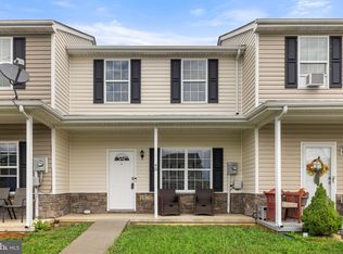 48 Lobo Ln, Inwood, WV 25428