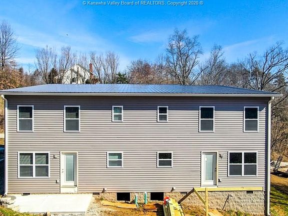 4th image of 253 Berry Ln