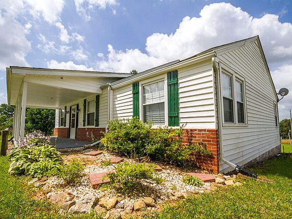 5th image of 1803 Strawberry Ln