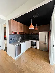 824 Lexington Avenue, #6F
