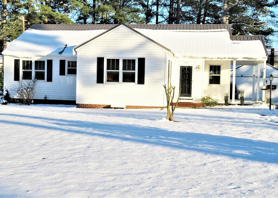 1st image of 614 Rapids St