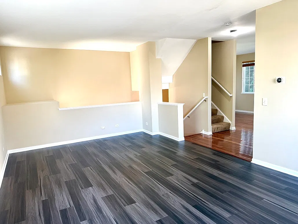 3 bed, 2.5 bath, 1713 sqft, $2,500 — Photo 2