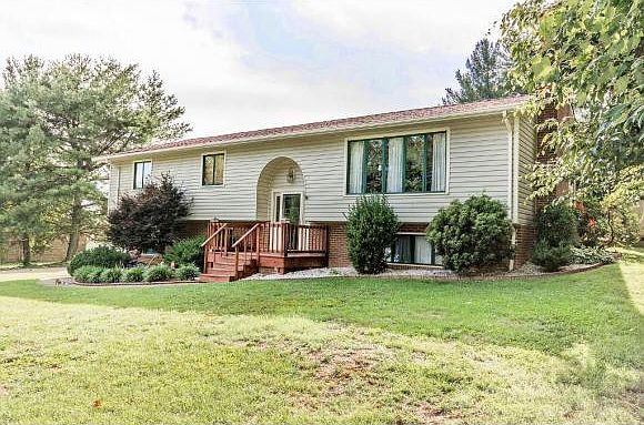 1st image of 4424 Fieldstone Dr