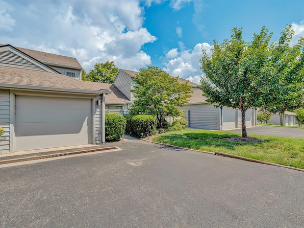 2406 Post Oak Rd, Salem, VA 24153