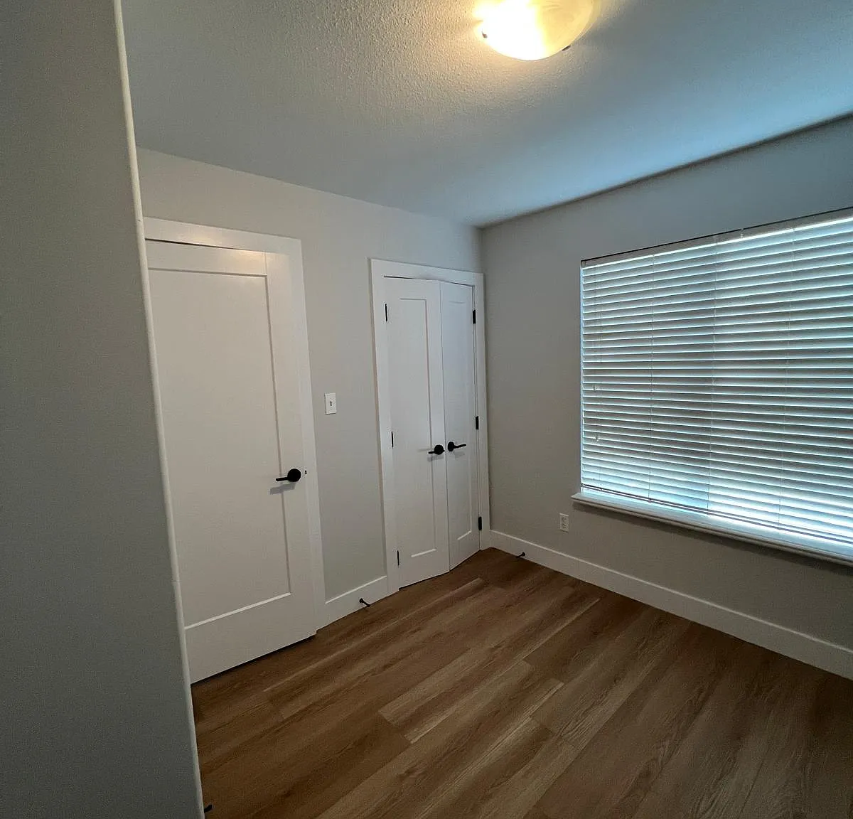 3 bed, 2000 sqft, $3,000 — Photo 1