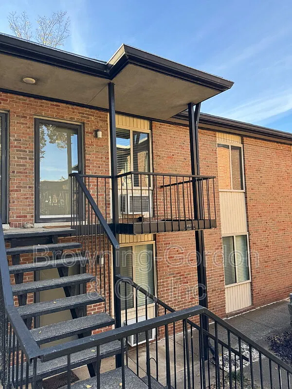 1 bed, 1.0 bath, 600 sqft, $995 — Photo 1