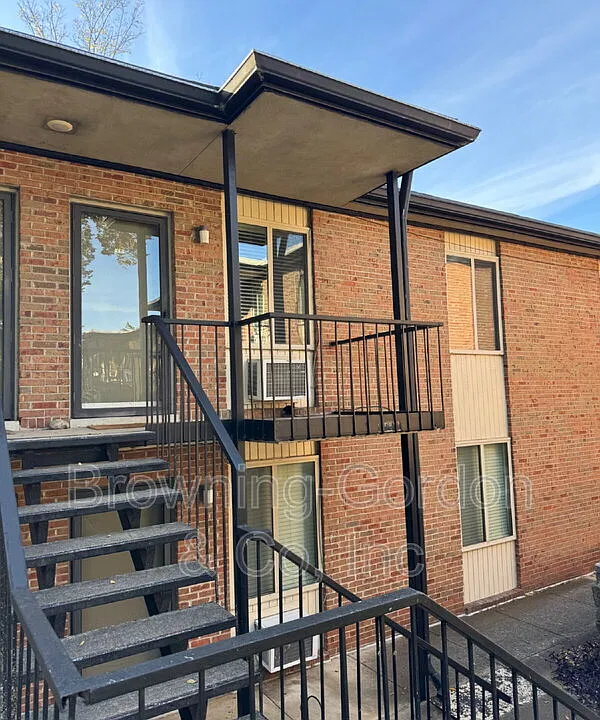 2601 Hillsboro Pike #J10