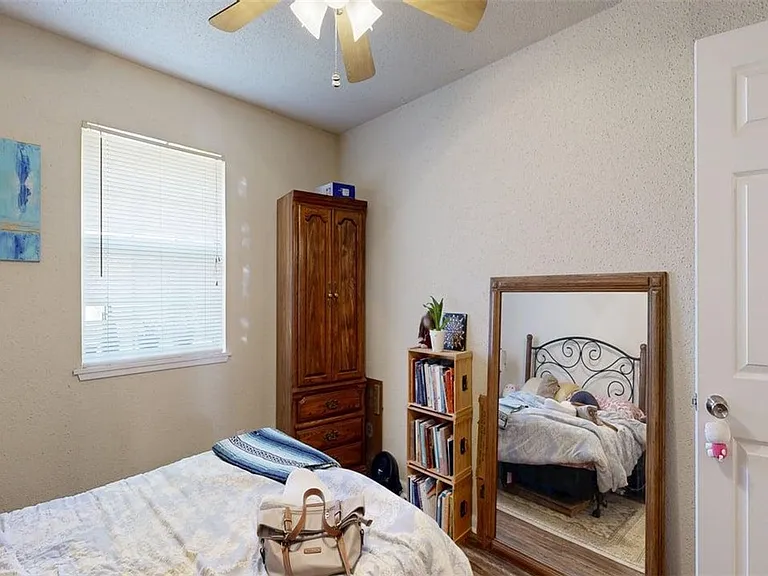 1209 Georgia St — Photo 11