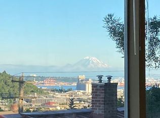 2812 Patten Pl W #2, Seattle, WA 98199