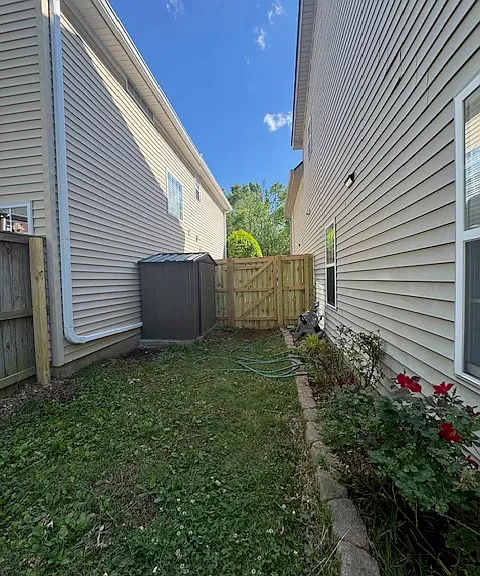 85 Heaton Close — Photo 31