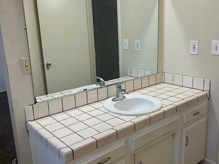 2409 Riedel Way — Photo 12
