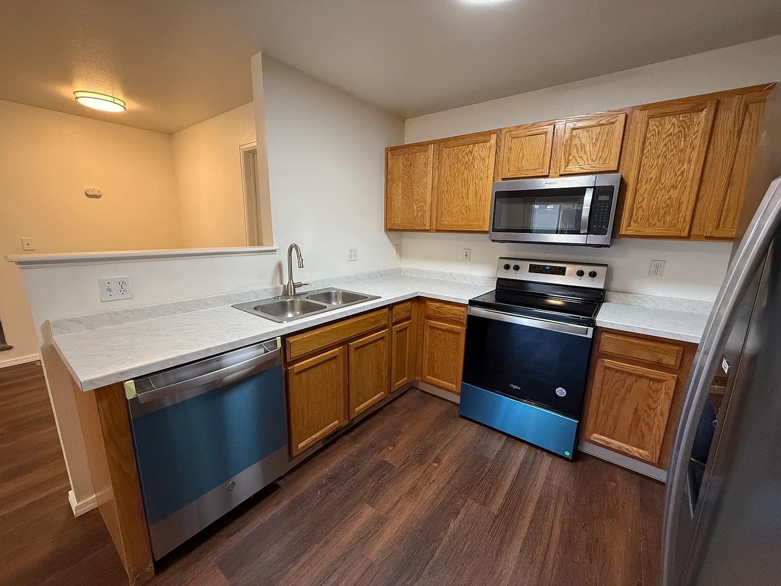 2 bed, 1100 sqft, $1,550 — Photo 4