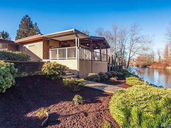 3rd image of 414 Riverview Dr NE