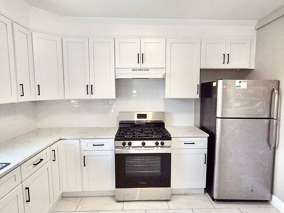 4th image of 187-189 3rd Ave #1