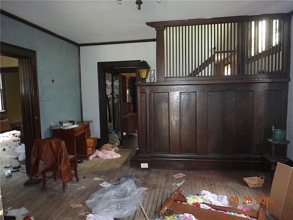 2nd image of 296 S Oakland Ave