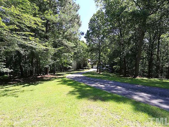 3rd image of 330 Fox Hollow Dr