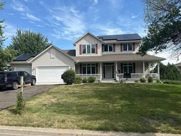 1318 Woods Creek Dr, Delano, MN 55328