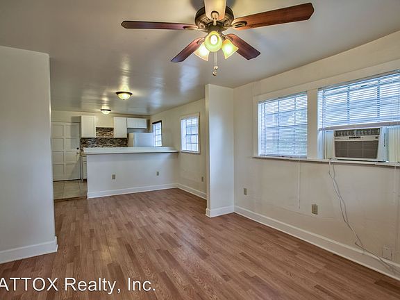2nd image of 721 Gwen St