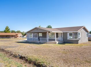17344 E Apricot Ln, Mayer, AZ 86333