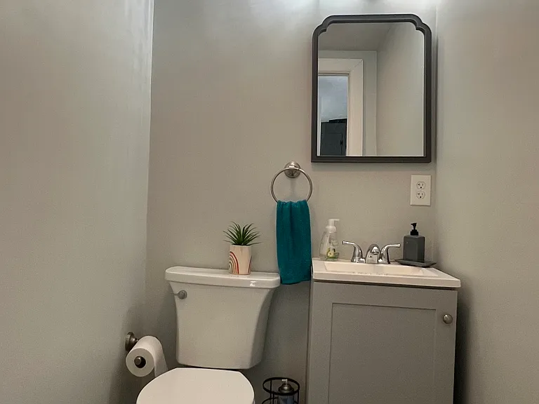 203 Hall St — Photo 13