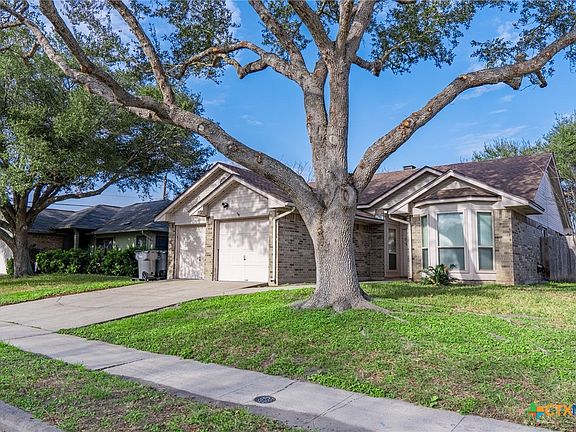 3rd image of 202 Wickerwood Dr