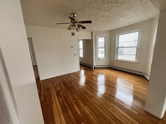 4th image of 212 Brightman St