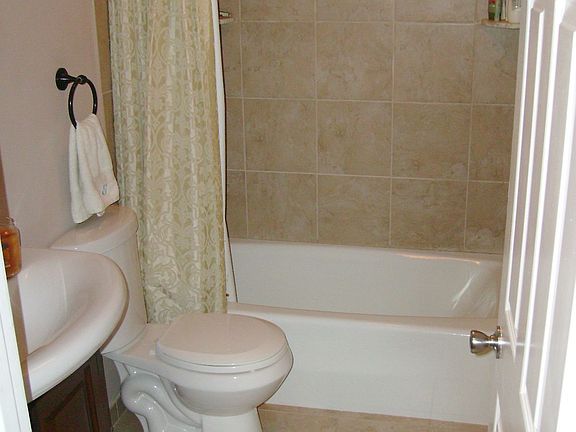 5th image of 4511 Carteret Dr