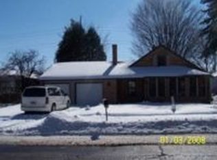 602 Armstrong Rd, Lansing, MI 48911