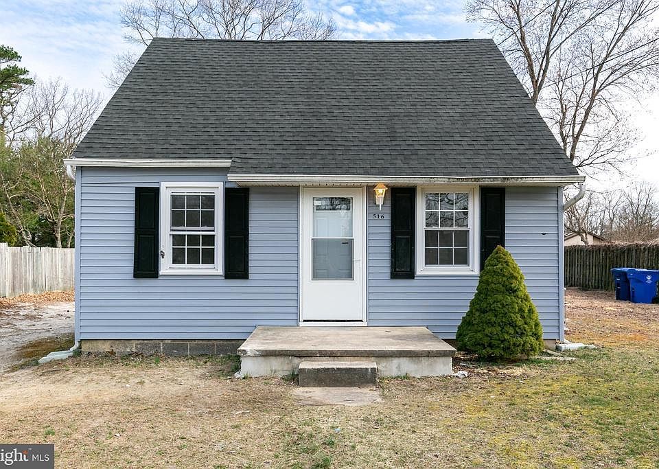 1st image of 516 Laurel Blvd