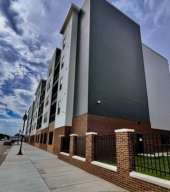 1st image of 1029 SW Adams St #2
