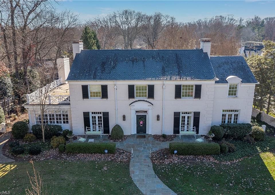 1st image of 623 Woodland Dr