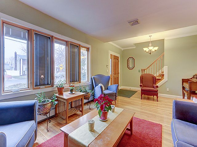 Entryway to Formal Living RM