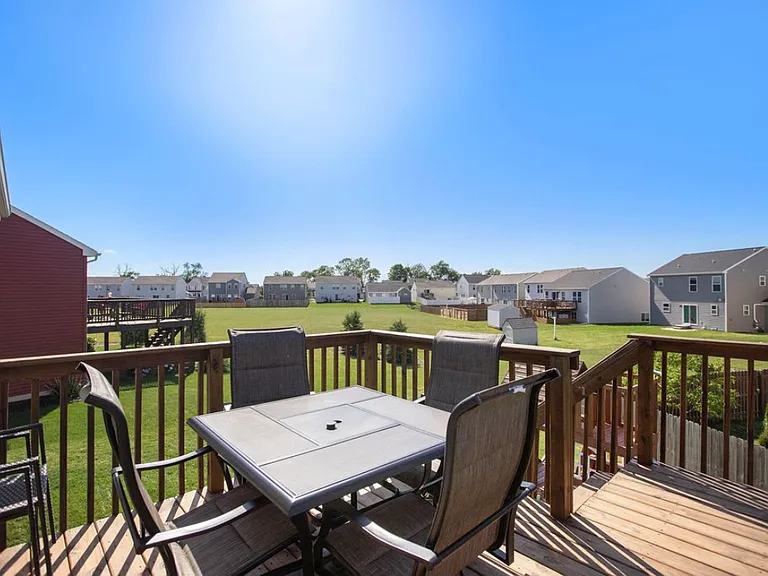1328 Ellery Grove Ct — Photo 18