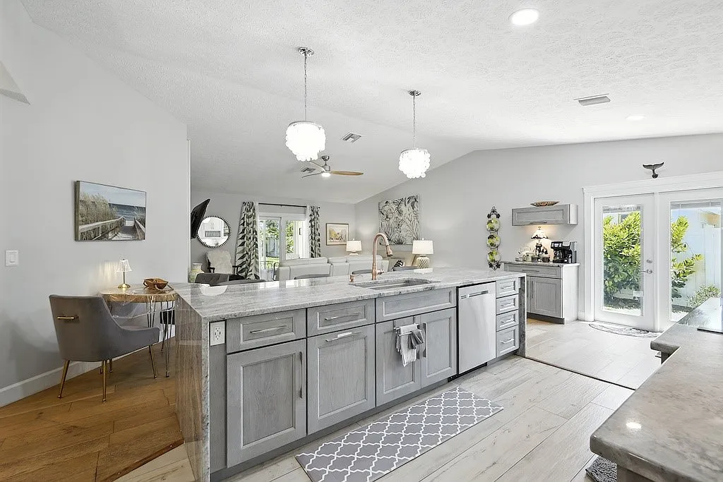 3 bed, 2.5 bath, 1457 sqft, $5,000 — Photo 4