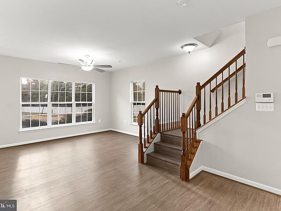 5th image of 6083 Wicker Ln #153
