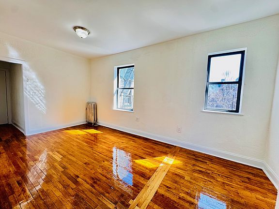 5th image of 4805 46th St APT 5D